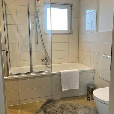 Apartament Gemuetliche Wohnung, Tolle Lage, Auch Fuer Messe *