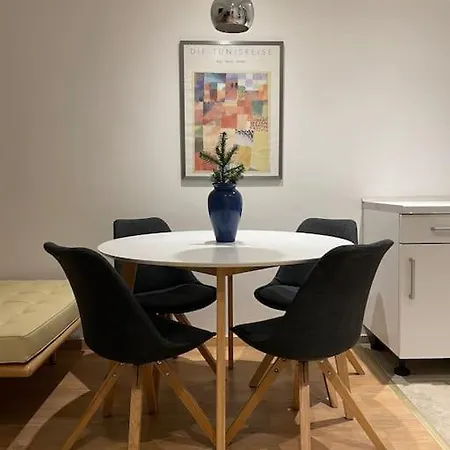 Apartment Gemuetliche Wohnung, Tolle Lage, Auch Fuer Messe Meerbusch