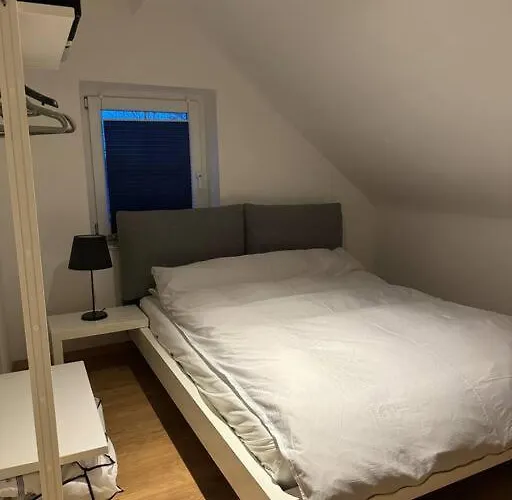 Gemuetliche Wohnung, Tolle Lage, Auch Fuer Messe דירה מירבוש